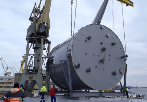 Storage silos for mineral and chemical products